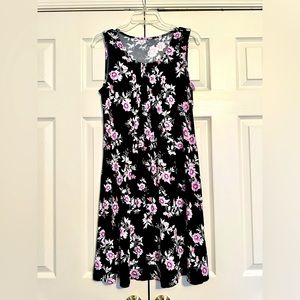 Croft and Barrow sleeveless black flowered dress. Size M